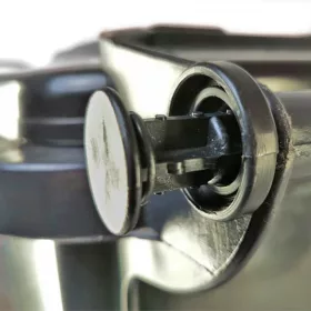 Kukafedél rögzítő stift 120/240 L