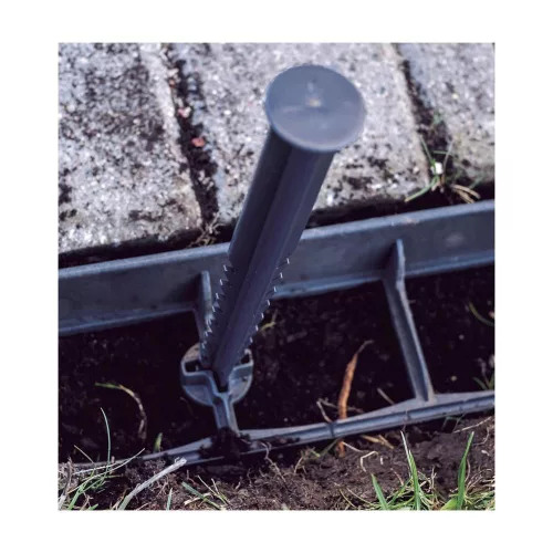 Műanyag rögzítő tüske (Fixing Peg) Borderkit Flexi ágyásszegélyhez 23.5cm,12db/cs. 2019784
