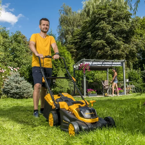 Akkus fűnyíró Riwall 20V RALM 3820 Set