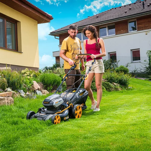 Fűnyíró önjáró akkus szénkefe nélküli motorral 4 az 1-ben, 40 V Riwall PRO RALM 4640 SPi (akku és töltő nélkül)
