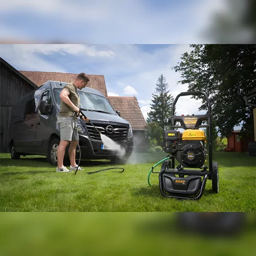 Benzinmotoros magasnyomású mosó 250 bar, tartozékokkal Riwall PRO RPPW 250 SET