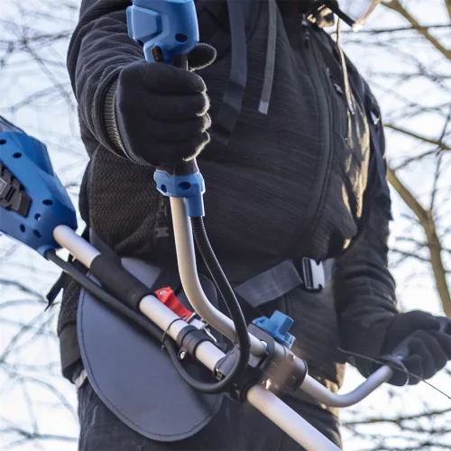 Akkus bozótvágó 2 az 1-ben IXES 2x20V + 2x 4 Ah akkumulátor + dupla töltő 2.4 A Scheppach BC-BCH380/40-X-SET L2