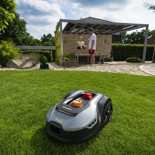 Akkumulátoros robotfűnyíró 900 m2, WiFi és Bluetooth vezérlési lehetőséggel Riwall PRO RRM 950 APP
