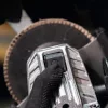 Akkus sarokcsiszoló indukciós motorral IXES 20V (2Ah akkuval és 2,4A töltővel) Scheppach BC-AG125-X-SET S