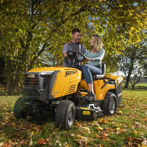 Kéthengeres fűnyírótraktor, 102 cm, hátsókidobással és hidrosztatikus váltóval Riwall PRO RLT 102 HRD TWIN