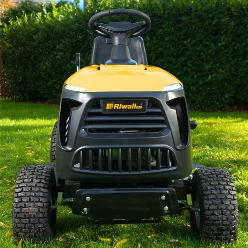 Fűnyírótraktor 86 cm hátsó kidobással és mechanikus váltóval Riwall PRO RLT 86 TRD