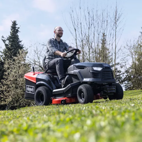 Scheppach TMR 452-98C-RD 98 cm-es fűnyírótraktor hátsó kidobással és CVT váltóval