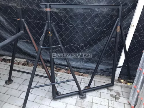 Kőművesbak erősített