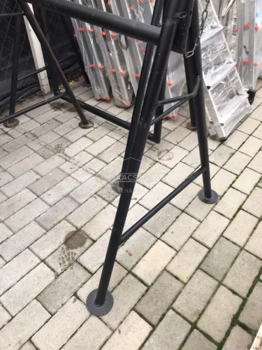 Kőművesbak erősített