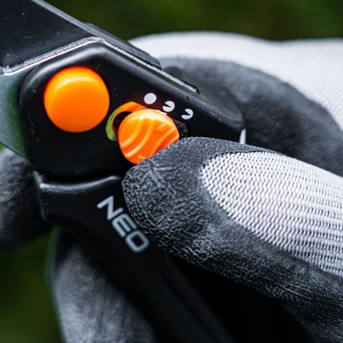 Metszőolló, mellévágó, teflon bevonat, állítható pengenyílás, 185mm Neo