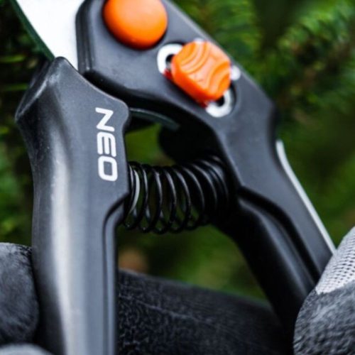 Metszőolló, mellévágó, teflon bevonat, állítható pengenyílás, 185mm Neo